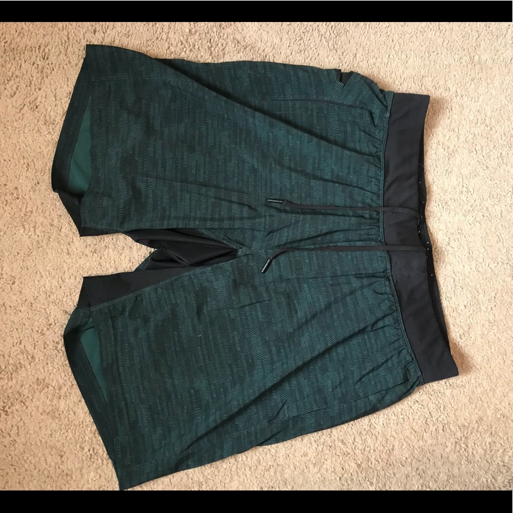 LuLulemon shorts